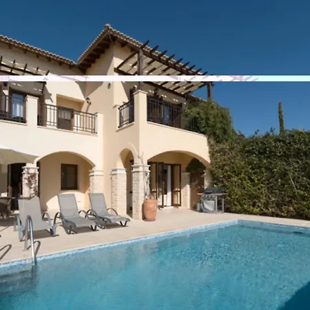 Villa “imagine You And Your Family Renting This 5 Star Villa” - Iremos
