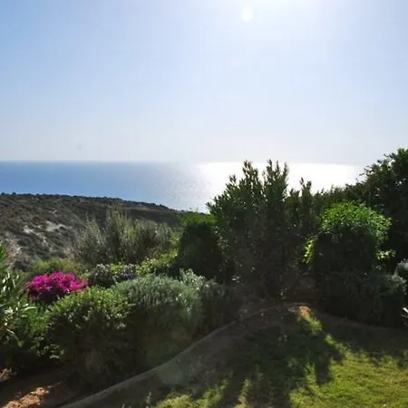 Villa “imagine You And Your Family Renting This 5 Star Villa” - Iremos *