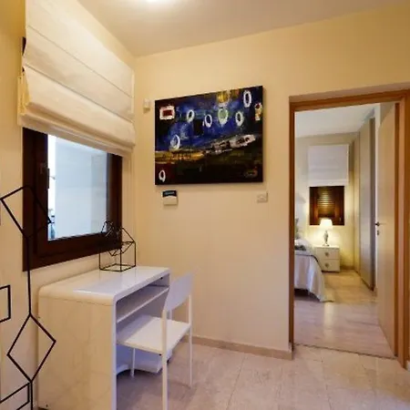 Vila “imagine You And Your Family Renting This 5 Star Villa” - Iremos Kouklia